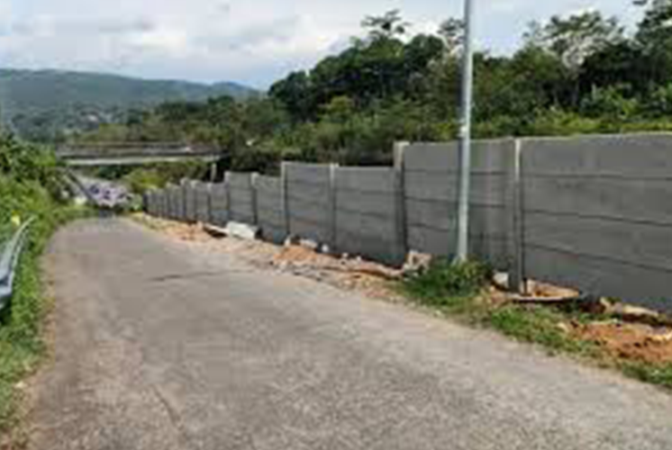 pengaruh tinggi pagar panel